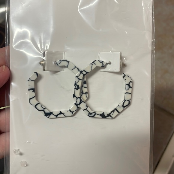 Hoop Earrings - Picture 1 of 1
